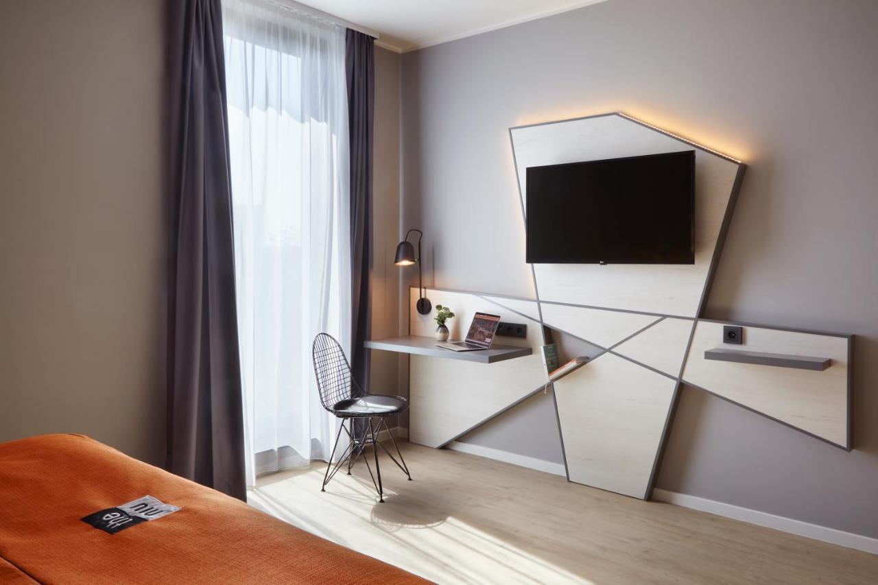 Holiday Inn - The Niu, Hub Dusseldorf Messe By Ihg Bagian luar foto