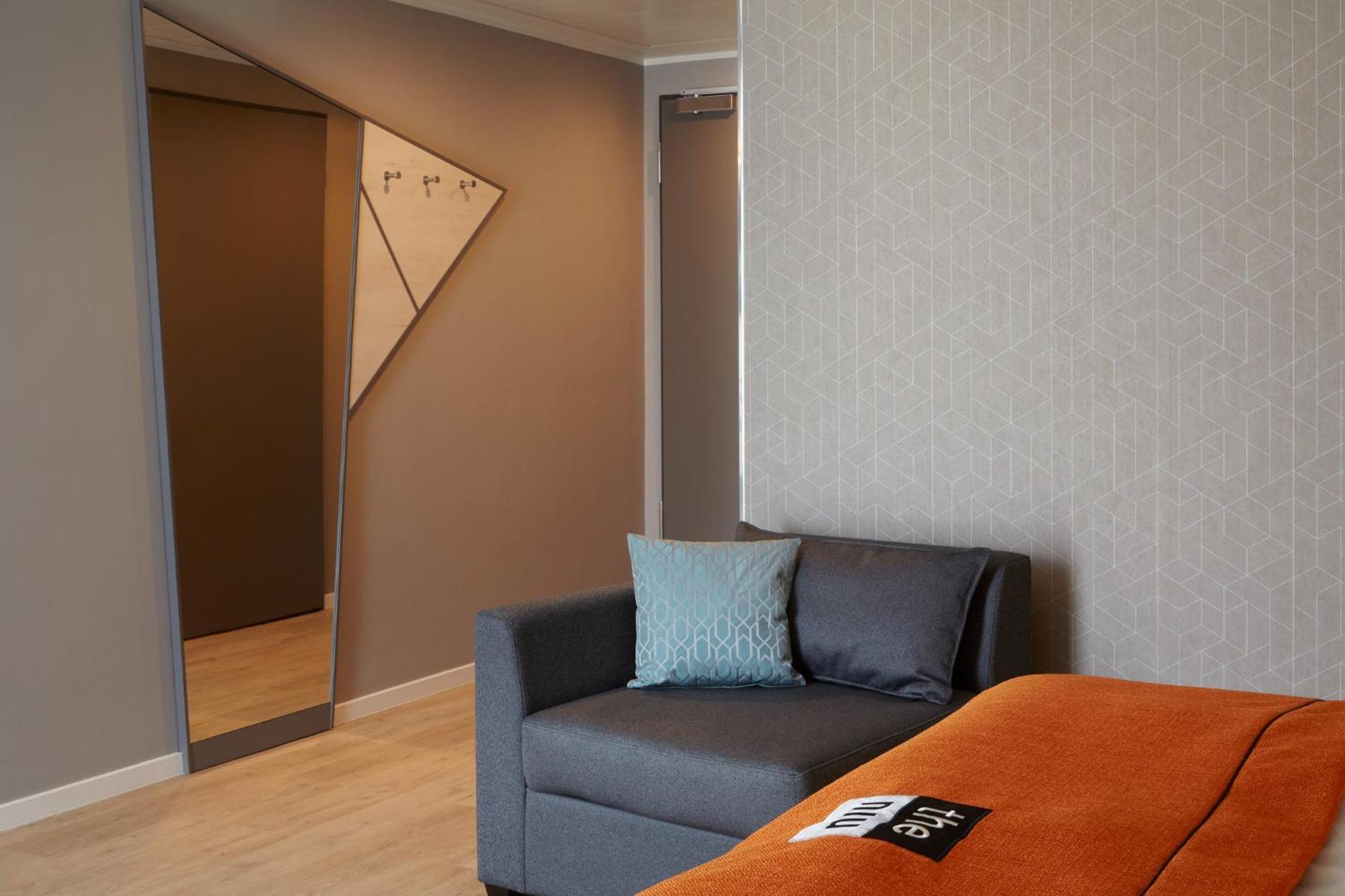 Holiday Inn - The Niu, Hub Dusseldorf Messe By Ihg Bagian luar foto